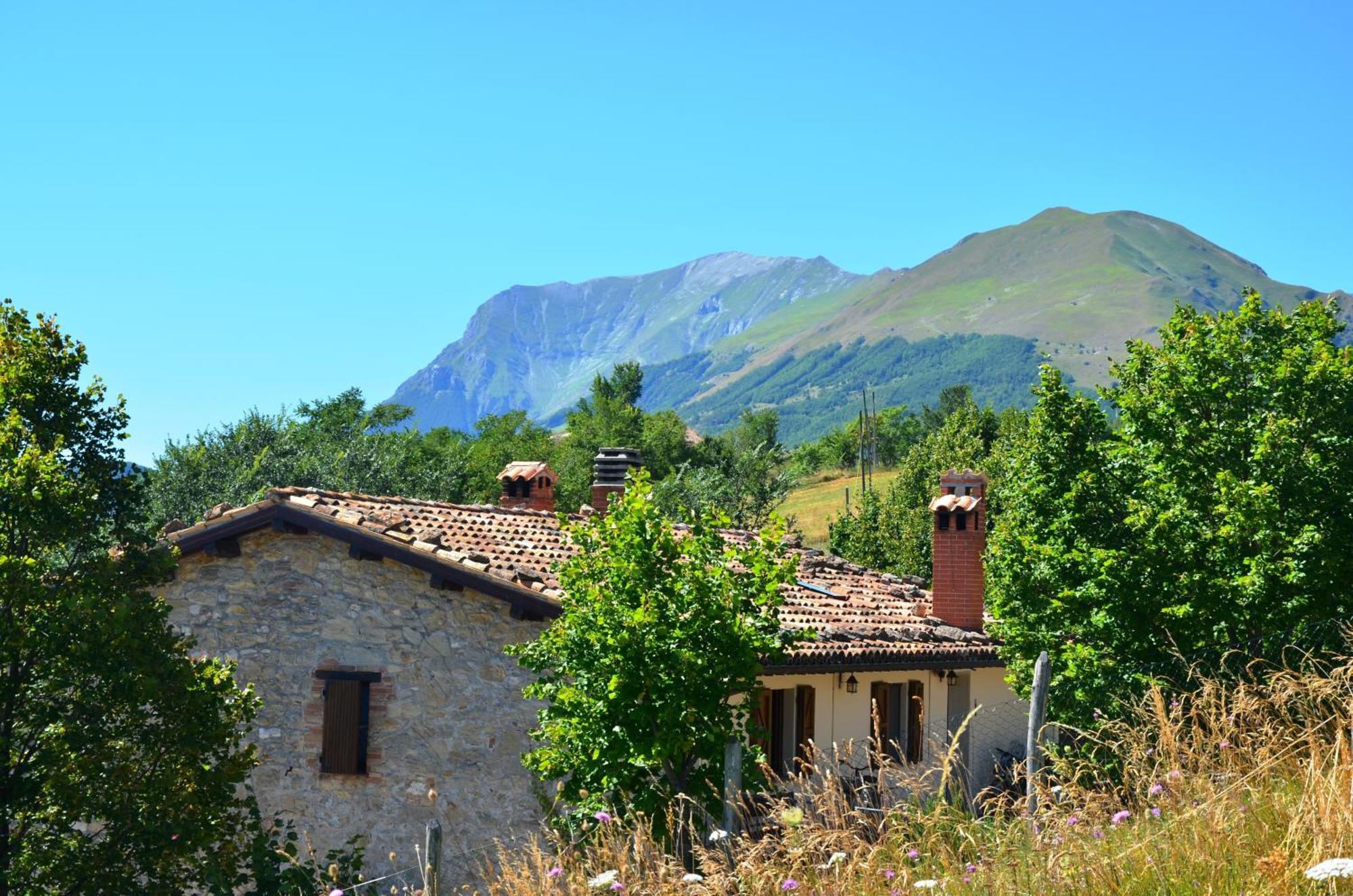 Agriturismo Le Castellare Montemonaco Εξωτερικό φωτογραφία