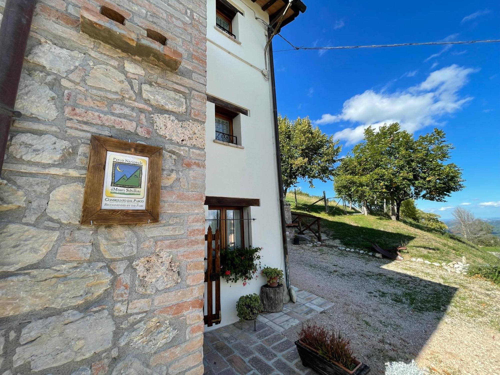 Agriturismo Le Castellare Montemonaco Εξωτερικό φωτογραφία